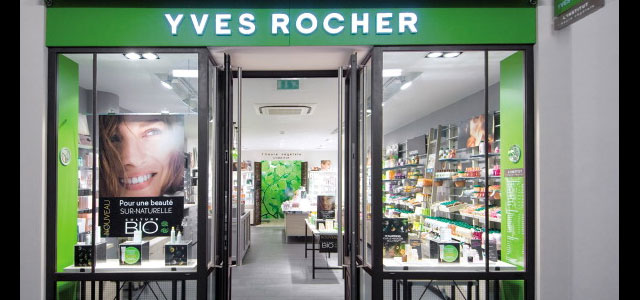 Yves Rocher store display